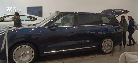 智己LS9座舱功能使用小技巧(1)