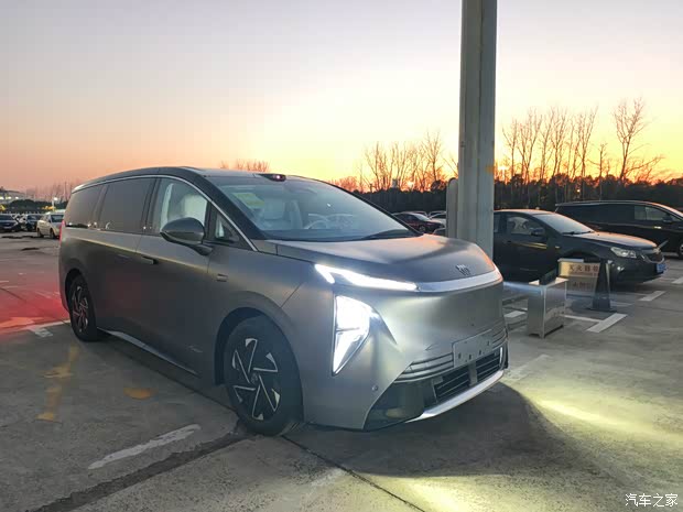 将于2026年上半年发布 别克至境世家纯电动版实车曝光 900V架构