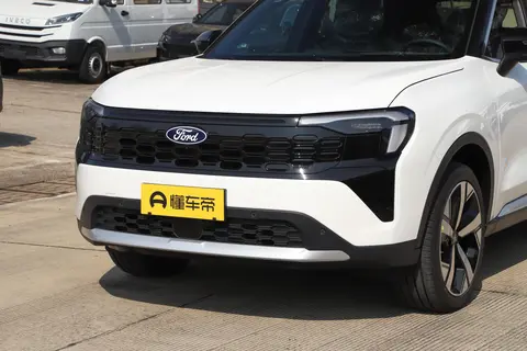 合资SUV卷不动？15万买福特领睿，全家出行省心又省油