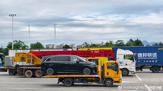 奔驰VLE四驱版国内实车曝光 采用800伏架构/续航超700km